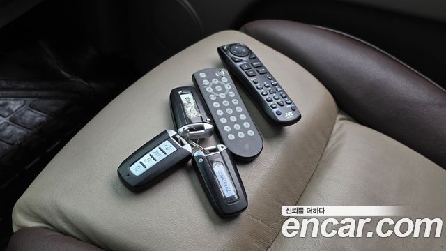 KG Mobility (SsangYong) Korando Turismo 4WD Chateau 11-seater 2014 — фото 19