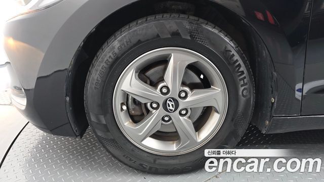 Hyundai Avante (AD) 1.6 GDI Smart 2017 — фото 5