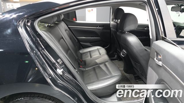 Hyundai Avante (AD) 1.6 GDI Smart 2017 — фото 12