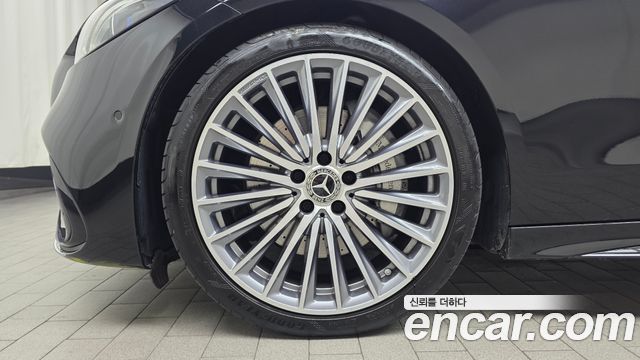 Mercedes-Benz C-Class (W206) C300 4MATIC AMG Line 2023 — фото 5