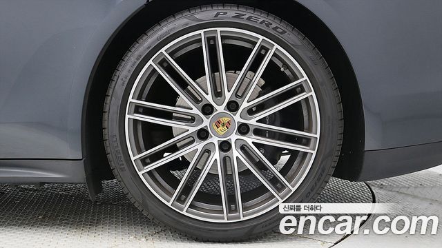 Porsche Panamera (971) 3.0 AWD 2018 — фото 6