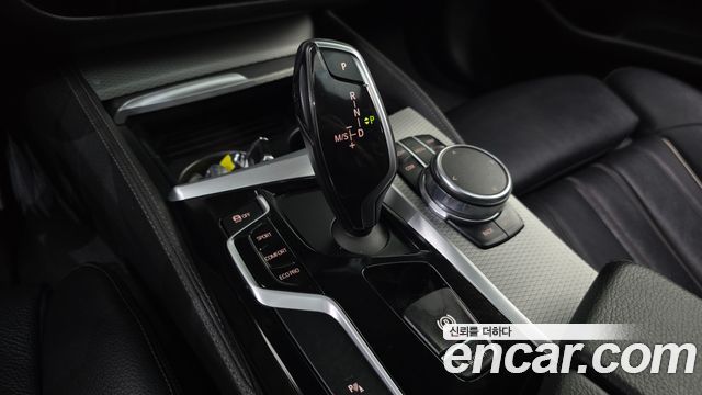 BMW 5 Series (G30) 520d M Sport package 2017 — фото 9