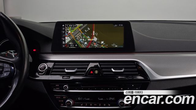 BMW 5 Series (G30) 520d M Sport package 2017 — фото 12