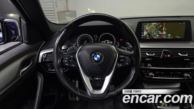 BMW 5 Series (G30) 520d M Sport package 2017 — фото 13