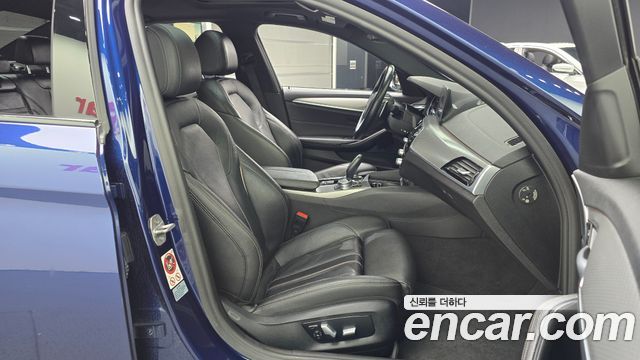 BMW 5 Series (G30) 520d M Sport package 2017 — фото 26