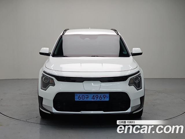 Kia Niro EV Air 2023 — фото 2