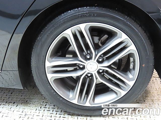 Hyundai Grandeur (IG) 3.0 LPi Exclusive (Rental Car) 2018 — фото 24