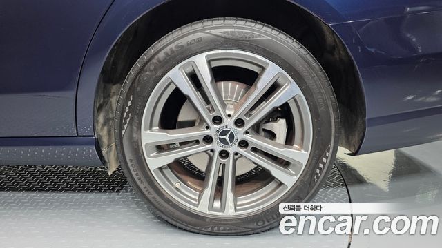 Mercedes-Benz E-Class (W213) E350 4MATIC Avantgarde 2021 — фото 21