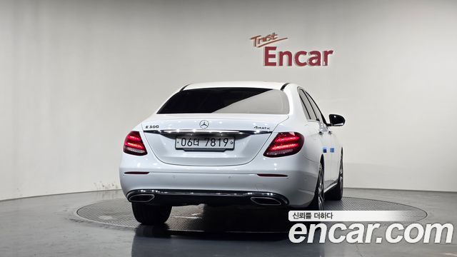 Mercedes-Benz E-Class (W213) E300 4MATIC Avnatgarde 2019 — фото 4