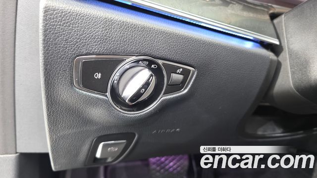 Mercedes-Benz E-Class (W213) E300 4MATIC Avnatgarde 2019 — фото 28
