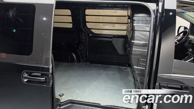 Hyundai Staria Cargo 3-Seater Modern 2022 — фото 11