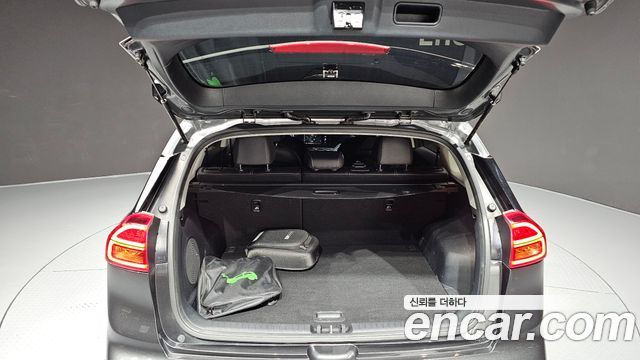 Kia Niro EV Noblesse 2022 — фото 24