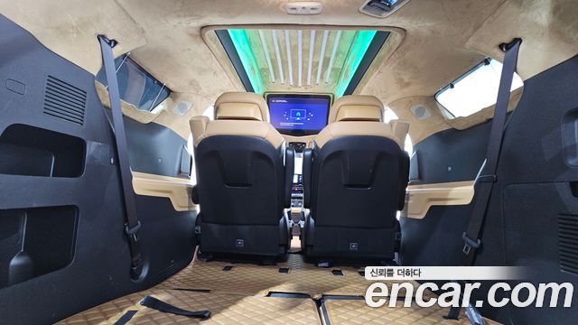 Kia Carnival (IV) Gasoline 7-seater Limousine(Special vehicle) 2023 — фото 33
