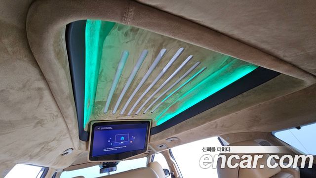 Kia Carnival (IV) Gasoline 7-seater Limousine(Special vehicle) 2023 — фото 34