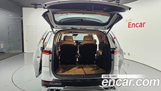 Kia Carnival (IV) Gasoline 7-seater Limousine(Special vehicle) 2023 — фото 36