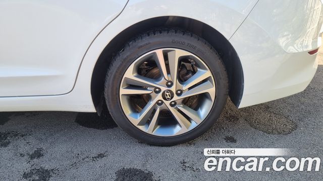 Hyundai Avante (AD) 1.6 e-VGT SMART 2016 — фото 3