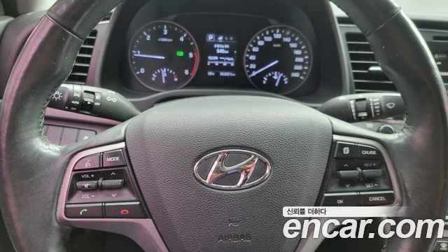 Hyundai Avante (AD) 1.6 e-VGT SMART 2016 — фото 10