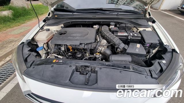 Hyundai Avante (AD) 1.6 e-VGT SMART 2016 — фото 12