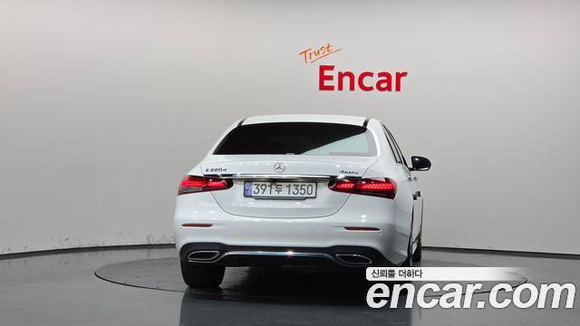Mercedes-Benz E-Class (W213) E220d 4MATIC AMG Line 2021 — фото 4