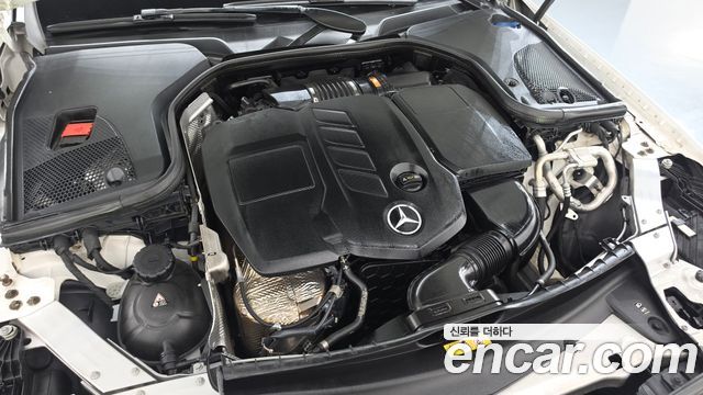 Mercedes-Benz E-Class (W213) E220d 4MATIC AMG Line 2021 — фото 6