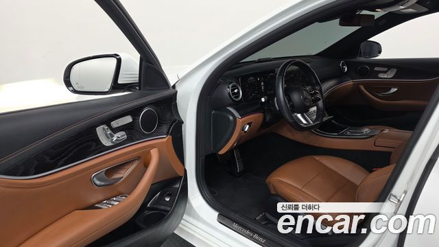 Mercedes-Benz E-Class (W213) E220d 4MATIC AMG Line 2021 — фото 10