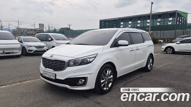 Kia Carnival 9-seater Prestige