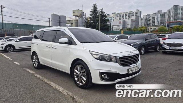 Kia Carnival 9-seater Prestige 2016 — фото 3