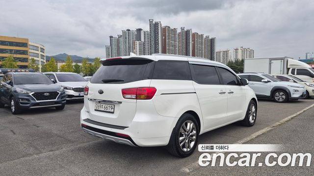 Kia Carnival 9-seater Prestige 2016 — фото 6