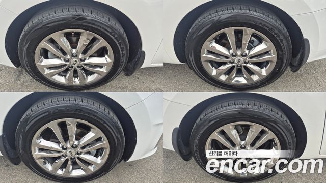 Kia Carnival 9-seater Prestige 2016 — фото 23