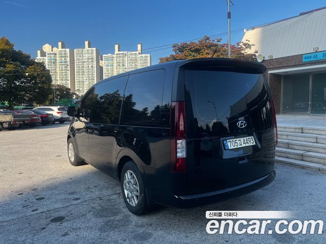 Hyundai Staria Tourer 11-Seater Modern 2024 — фото 2