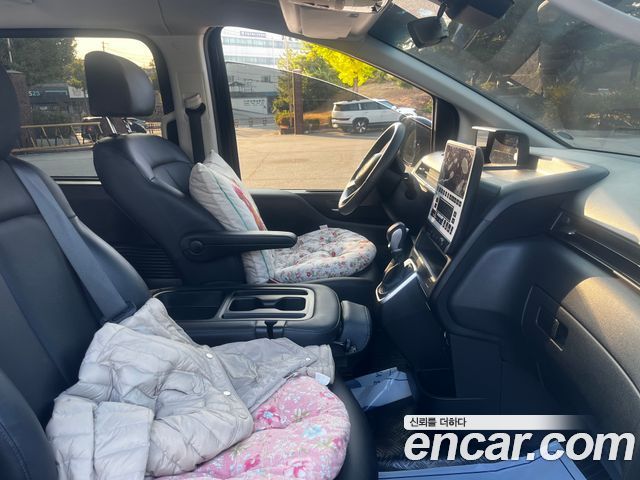 Hyundai Staria Tourer 11-Seater Modern 2024 — фото 18