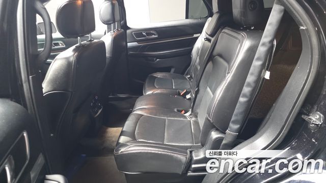Ford Explorer 2.3 Limited 4WD 5th 2017 — фото 11
