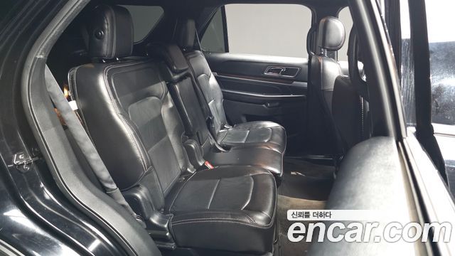 Ford Explorer 2.3 Limited 4WD 5th 2017 — фото 12