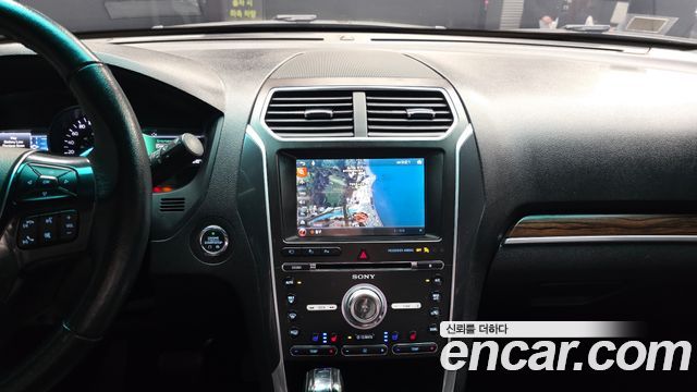 Ford Explorer 2.3 Limited 4WD 5th 2017 — фото 14
