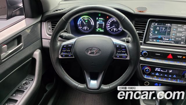 Hyundai Sonata New Rise Hybrid Modern 2018 — фото 13