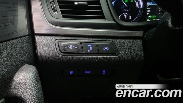 Hyundai Sonata New Rise Hybrid Modern 2018 — фото 17