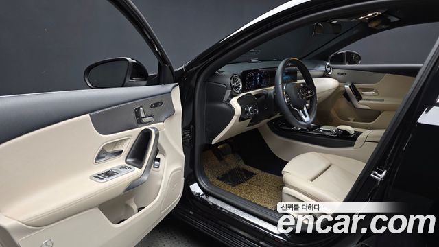 Mercedes-Benz A-Class (W177) A220 Sedan 2021 — фото 10