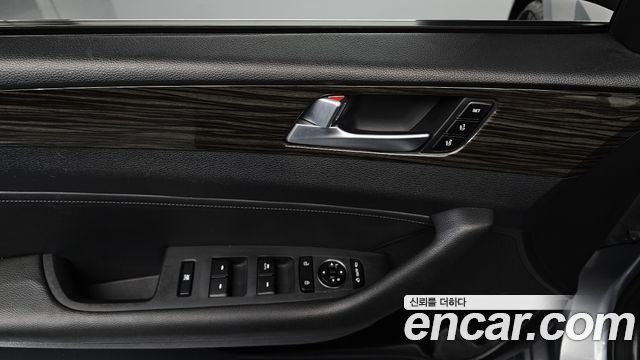 Hyundai Sonata (LF) LPI Modern(Handicapped) 2015 — фото 15