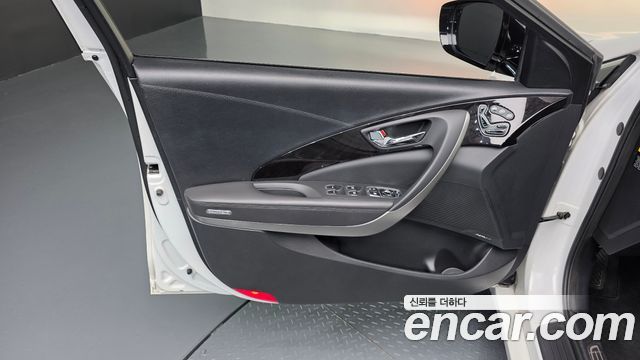 Hyundai Grandeur Hybrid (HG) Premium 2016 — фото 24
