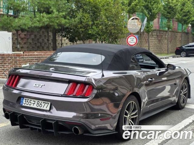 Ford Mustang GT Convertible 2016 — фото 3