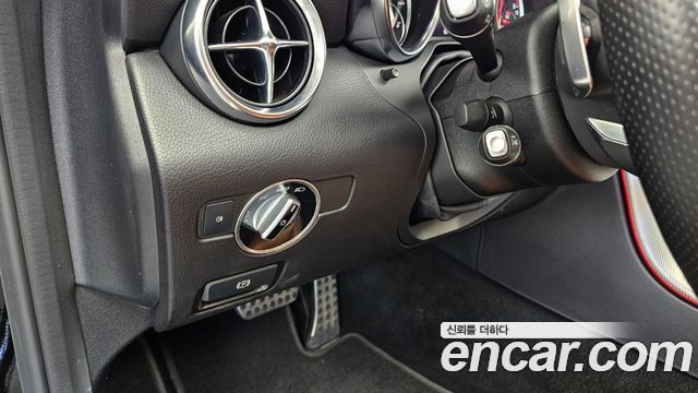 Mercedes-Benz SLC-Class (R172) AMG SLC43 2017 — фото 22