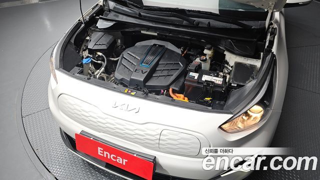 Kia Niro Plus Light (Taxi Trim) 2023 — фото 6