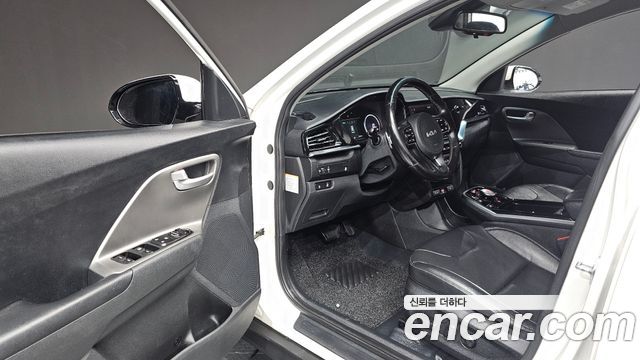 Kia Niro Plus Light (Taxi Trim) 2023 — фото 10