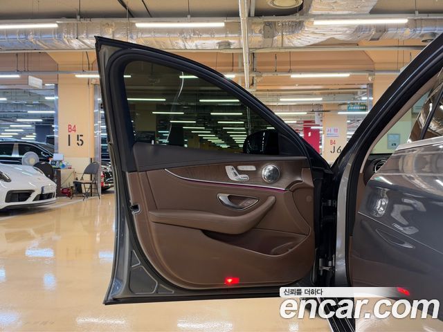 Mercedes-Benz E-Class (W213) E220d Exclusive 2017 — фото 16