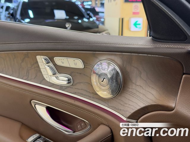Mercedes-Benz E-Class (W213) E220d Exclusive 2017 — фото 17