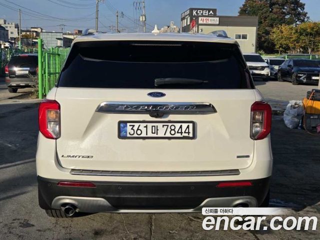 Ford Explorer (VI) 2.3 LimIted 4WD 2020 — фото 4