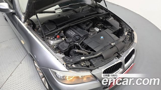 BMW 3 Series (E90) 320i Sedan CP 2011 — фото 6