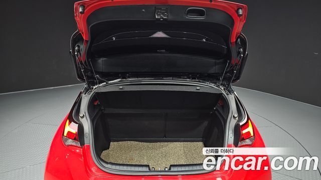 Hyundai Veloster (JS) 1.6 Turbo Sport Core 2018 — фото 20