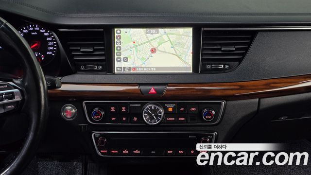 Kia K7 3.0 LPI Luxury (Rental Car) 2017 — фото 12