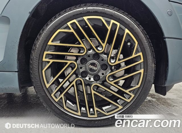 MINI Cooper Clubman Untold Edition 2nd Gen 2023 — фото 5
